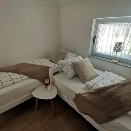 King's Cave Deluxe *